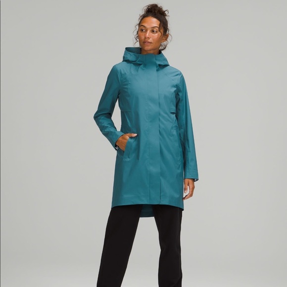 lululemon athletica Jackets & Blazers - Lululemon Rain Rebel Jacket - Brand new, Size 4